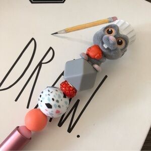 Disney Doorables: Ratatouille: Remy (little chief) handmade beaded pen
